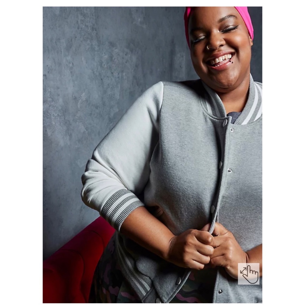 NEW Torrid 4 Heather Grey & White Fleece Crop Varsity Bomber Jacket - Picture 6 of 9